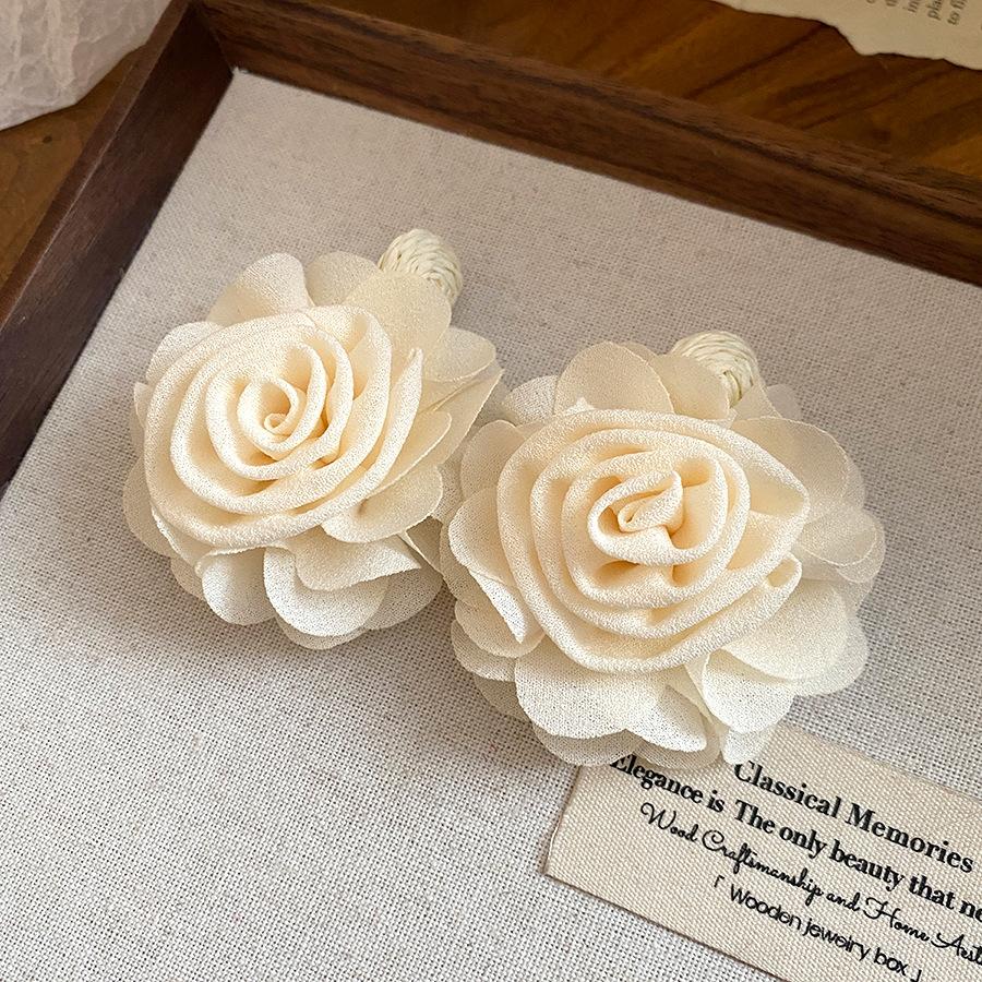 

Steel needle raffia chiffon flower pendant earrings new sweet small fresh stud earrings niche high-end earrings