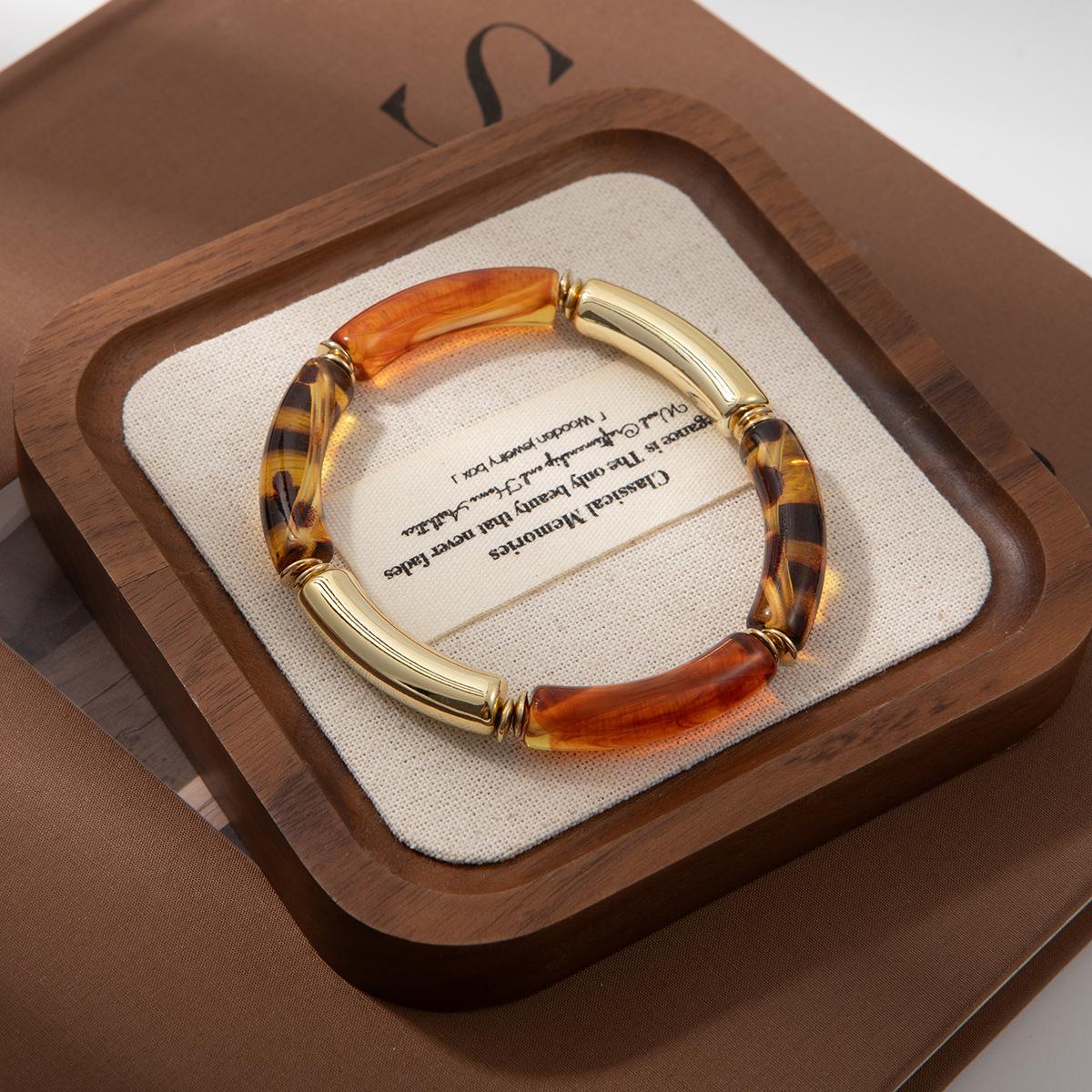Women s Geometric Bamboo Leopard Print Bracelet - High-End Fashion Accessory янтарь