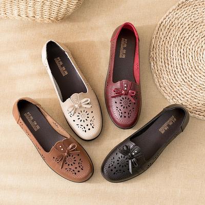 Soft-soled New Shoes Sandals Flat-soled Hollowed-out Leather Shoes Medium and Old Women's Shoes Spring and Summer Women's Leather Shoes