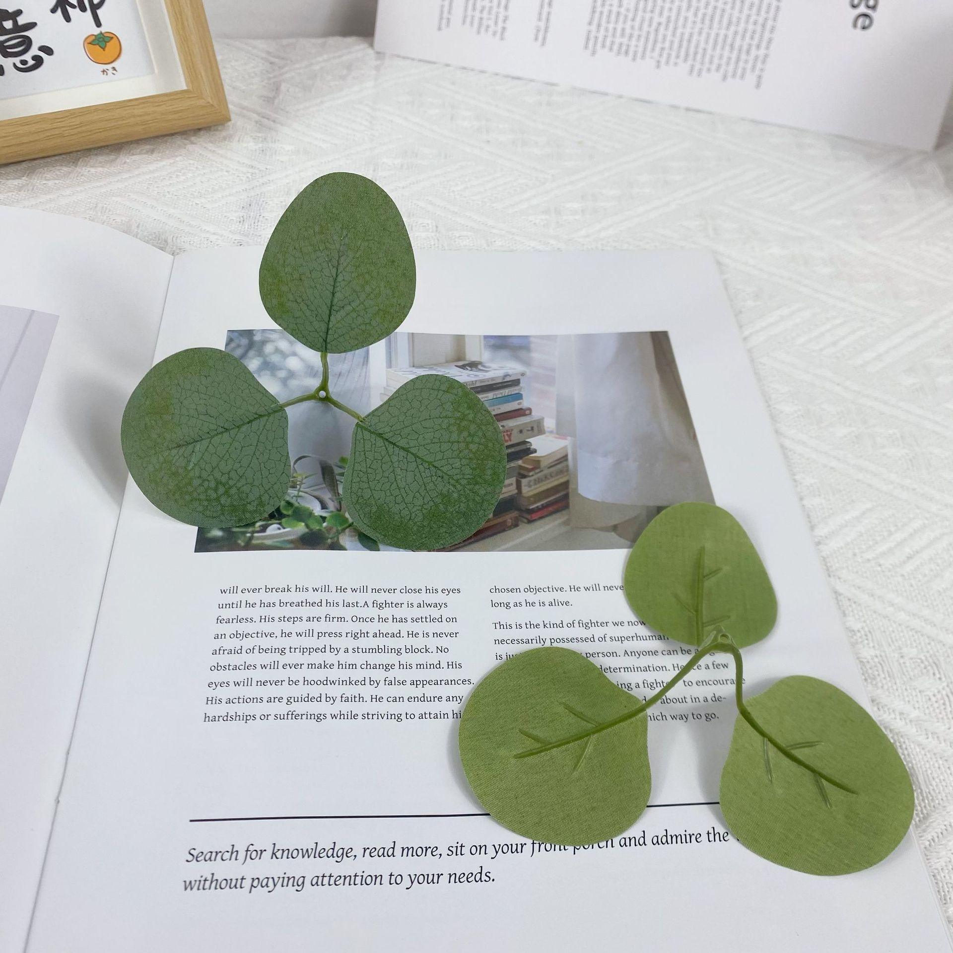 

Прямые продажи Имитация шелкографии Трехзубчатый эвкалипт Лист монетки Лист яблони Растительные аксессуары Ландшафтный дизайн Декор ручки