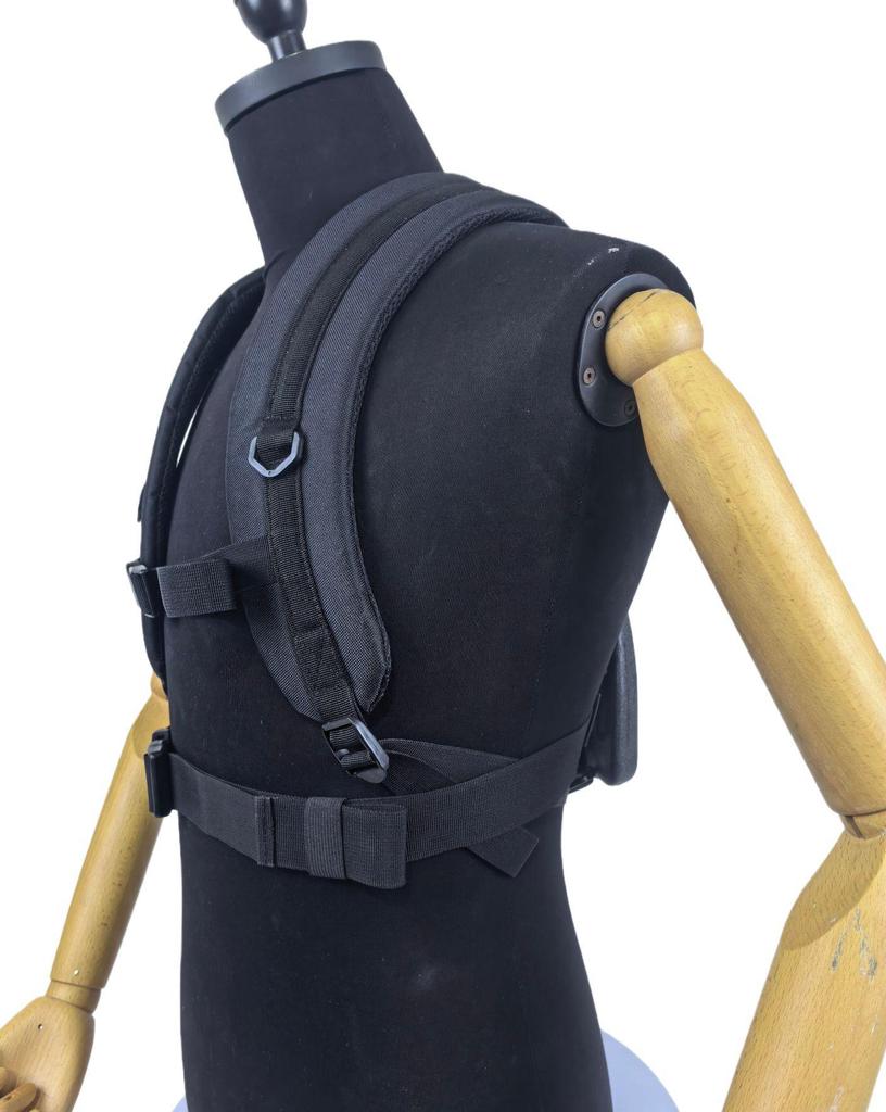 Outdoor-Livestreaming-Rucksack mit V-Mount-Akkuplatte und Multifunktionsanschluss
