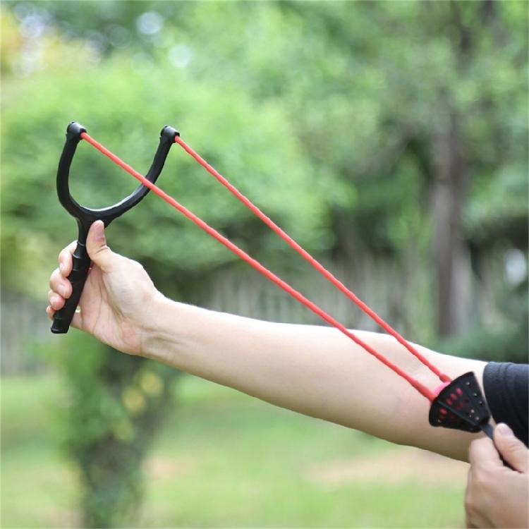 Tragbarer Angelköder-Werfer Outdoor-Werkzeug Angelköder-Ziehschleuder Fischfutterspender Köderhalter Schleudern