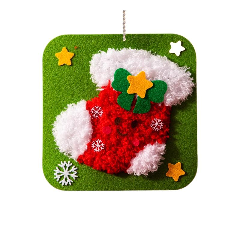 Christmas DIY Embroidery Sewing Kit Holiday Knitting Craft Set with Colorful Non Woven Fabric and Safe Needles for Handmade Gift