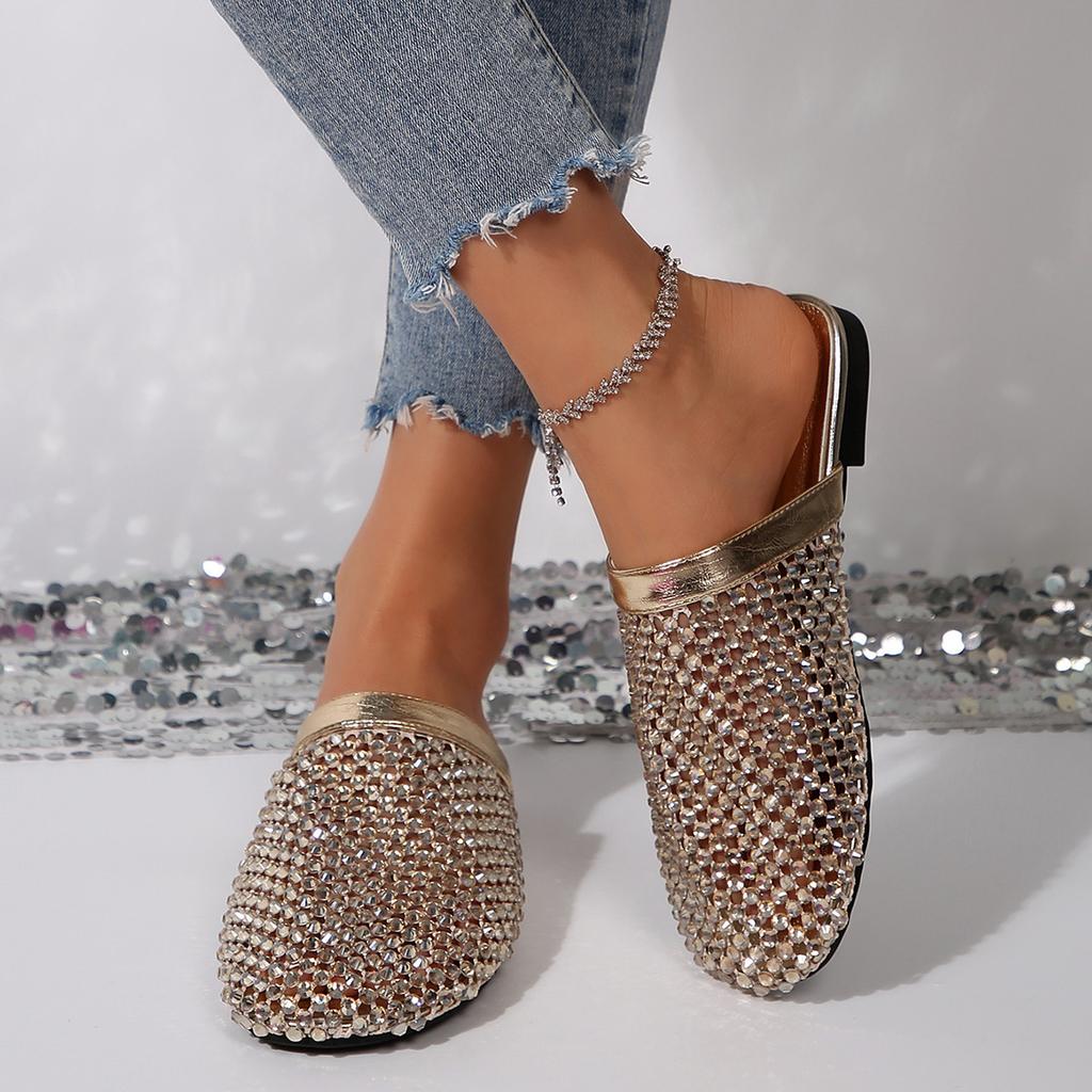 In the summer of 2025, the new round head half-drag hollow diamond-encrusted summer foreign trade large-size flat-bottom sandals are in stock.