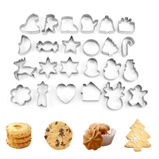 8/10/18/24Pcs Stainless Steel Cookie Cutter Set 3D Shape Design Various Patterns Holiday Cookie Mold Christmas Gift Baking Tool