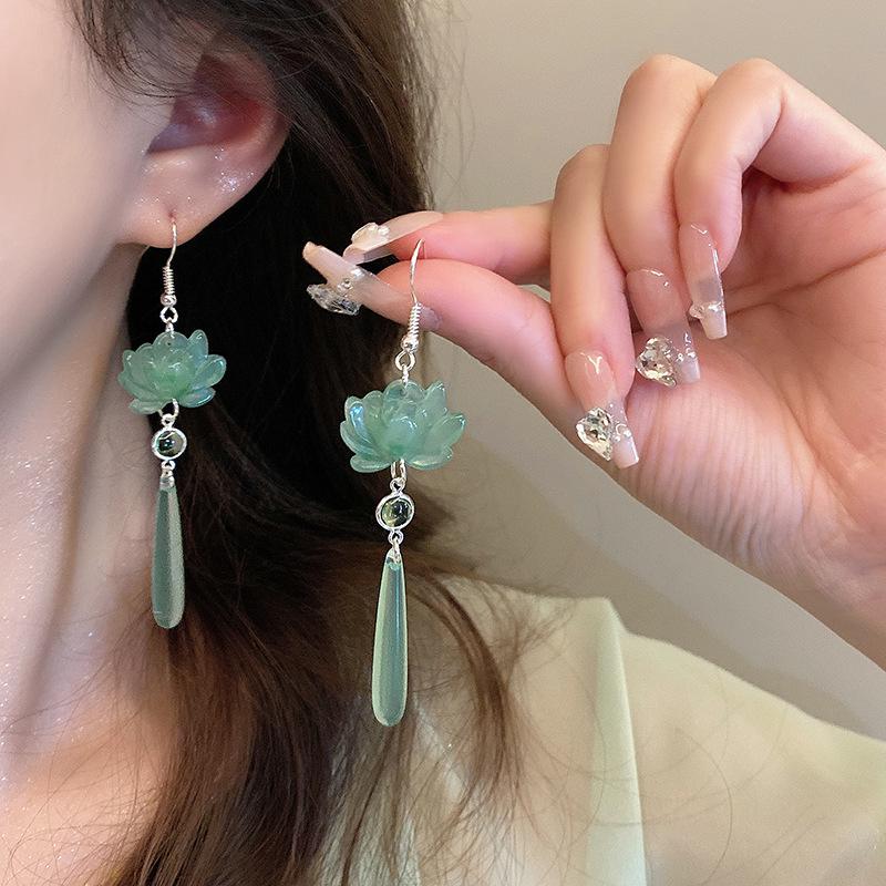 

2025 High-End Lotus Drop Earrings: Chinese Hanfu-Inspired Jewelry for Women