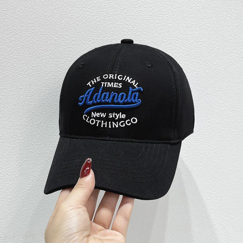 

Унісекс бейсболка з 3D вишивкою літер, проста універсальна кепка з козирком, що робить обличчя стрункішим, м яка кепка тата Adjustable