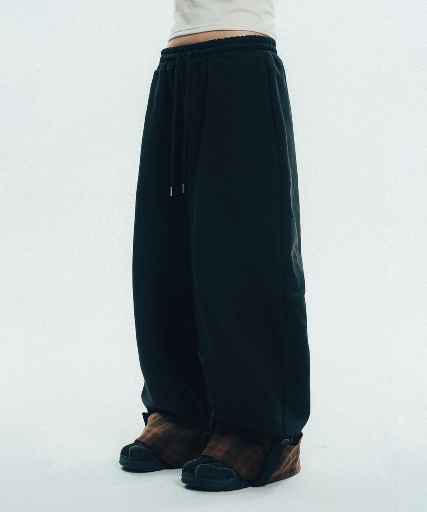 VENHIT Check Roll-Up Sweatpants_Black