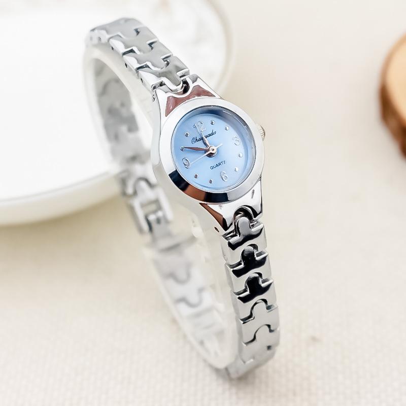 Retro Gold Women's Watch: Simple Dial, Fashionable Bracelet Quartz Wristwatch