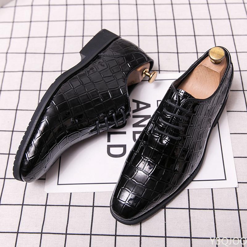 Fashion Buckle Business Dress Shoes Men's Shoes Pattern Embossed Casual Shoes Pointed Youth Fashion Shoes Zapatos Hombre