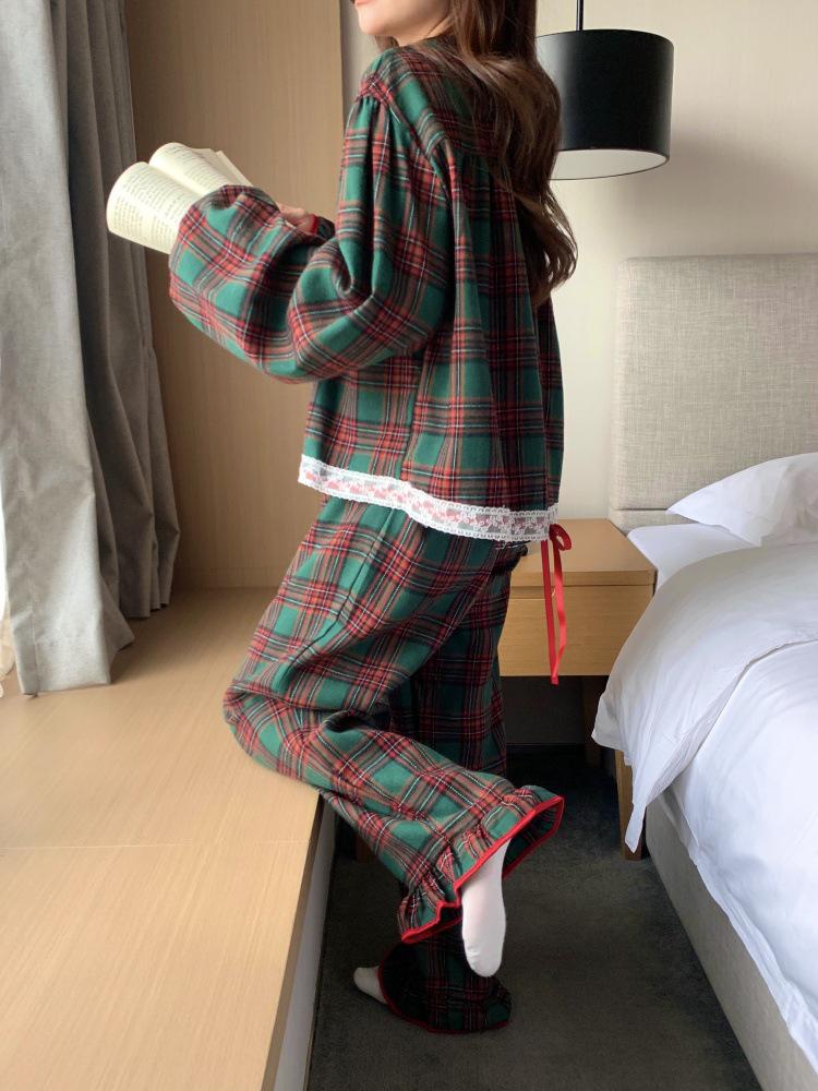 Vánoční kostkované párové pyžamo v korejském stylu s límečkem Petra Pana