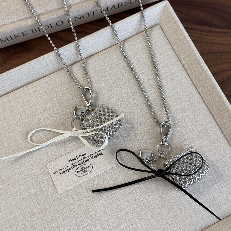 Punk Metal Woven Coin Purse Pendant Necklace For Women Fashion Long Round Bead Chain Necklace Bowknot Pendant Necklaces