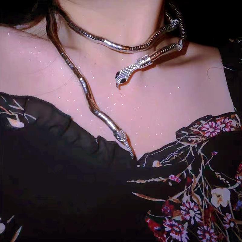 

1 шт. Аксессуары Креативные украшения Женщины Темное ожерелье змеи Хэллоуин Хип-хоп меньшинство золотой