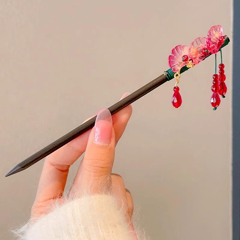 Elegancka spinka do włosów Hanfu z kwiatem: Wysokiej klasy potrząsanie krokami z frędzlami do upięcia