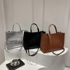 Fashi Leather Casual Commuting Shoulder Bag, Simple Retro Large Capacity Tote Bag, Versatile Women's Bags with College Style