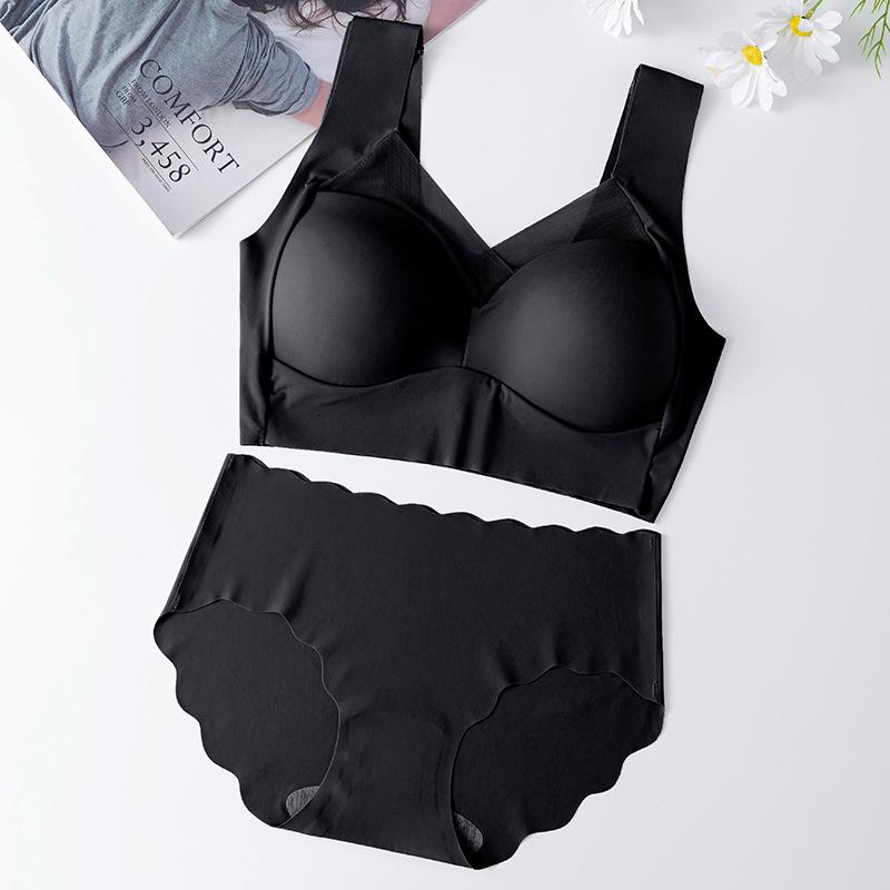 Stylish Sasha Ice Silk Sports Bra: Women's Supportive, Breathable, Anti-Sag.