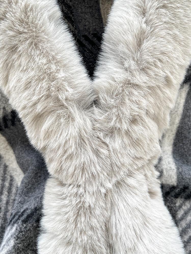 Autumn Winter Vintage Outerwear with Fur Collar Knitted Cardigan Tops for Women Loose Elegant Plaid Shawl Cloak Coat L66