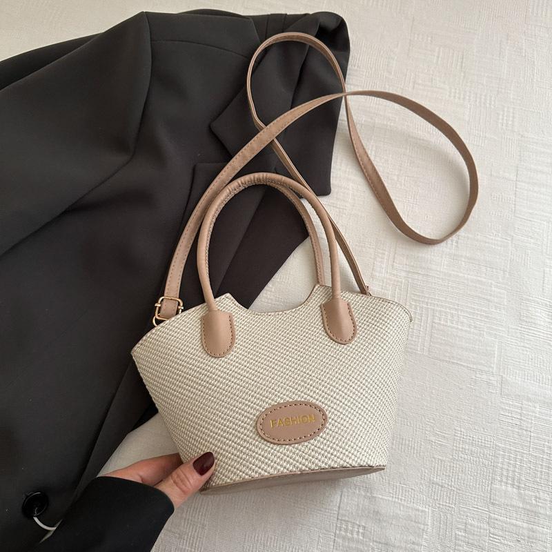 

Популярная в этом году маленькая сумка 2025 новая летняя повседневная нишевая дизайнерская сумка-мессенджер высокая ценность портативная сумка-ведро хаки