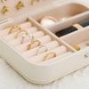 Kompakte PU-Leder Schmuckaufbewahrungsbox für Ringe, Halsketten und Ohrringe - Reisefreundliches Geschenk
