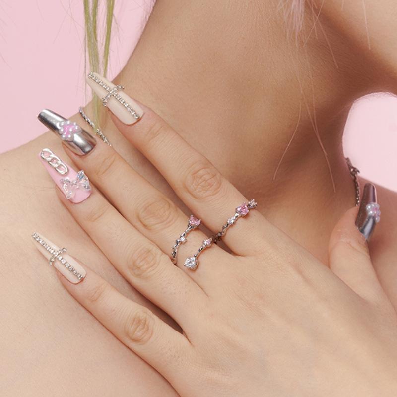 Stylish Adjustable Womens Heart Shaped Ring Featuring Unique Geometric Elements