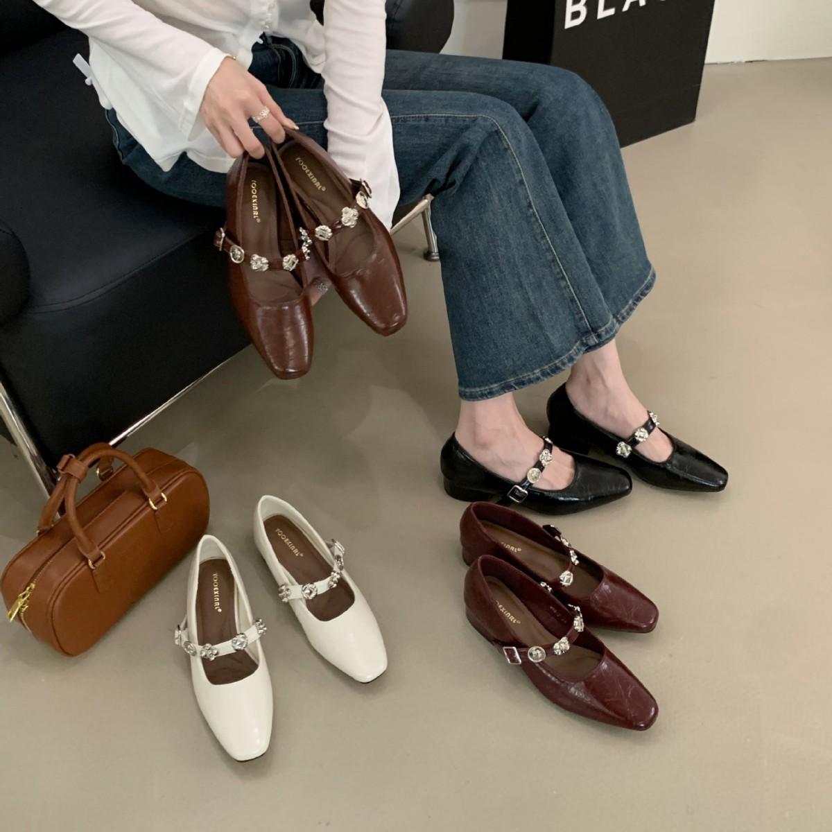 

2025 new round head rhinestone flower one word with shallow mouth versatile OL thick heel commuter work women s shoes 39 бордовый