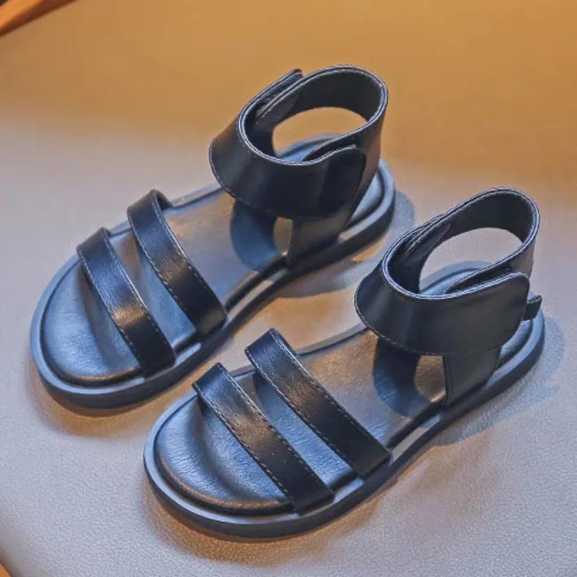 

Сандалии для девочек, летние пляжные сандалии с мягкой подошвой на низком каблуке, римские полые пляжные сандалии, нескользящие однотонные повседневные сандалии принцессы 26 чёрный