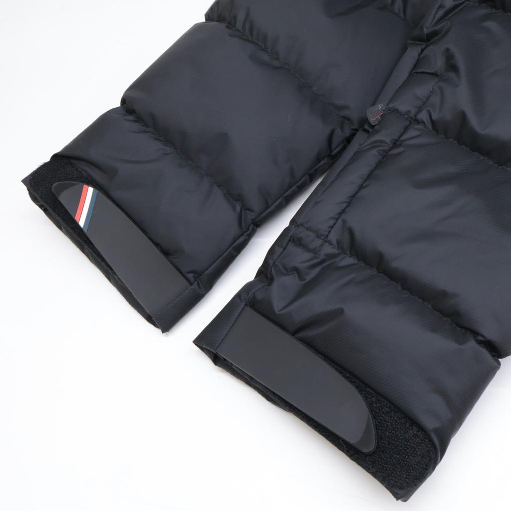 Moncler GRENOBLE 22AW CAMURAC Hooded Short Down Jacket 1 blackUsed