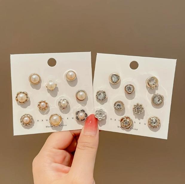 Japanese Cute Style No-Sew Anti-Exposure Brooch Corsage for Women