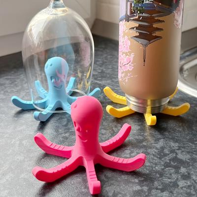 Oktopus-förmiges Wasserflaschen-Trockengestell Schnelle Becherbelüftung Erhöhte Trocknungseffizienz Spart Arbeitsplattenfläche
