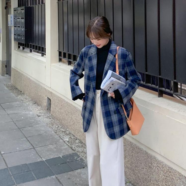 Fashionable and Warm: Thickened Woolen Coat for Women In Autumn and Winter