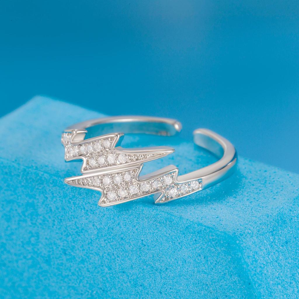 Kreativer unregelmäßiger geometrischer Vermiculit Blitzöffnungsring