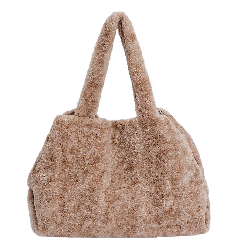 

Large capacity plush tote bag women s autumn and winter fashion bag commuting shoulder bag foreign style handbag коричневый