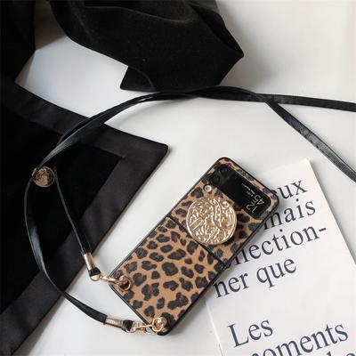 Fashion Sexy Leopard Print Leather Crossbody Strap Phone Case For Samsung Galaxy Z Flip 4 Z Flip 3 Flip 4 5g Gold Bracket Cover