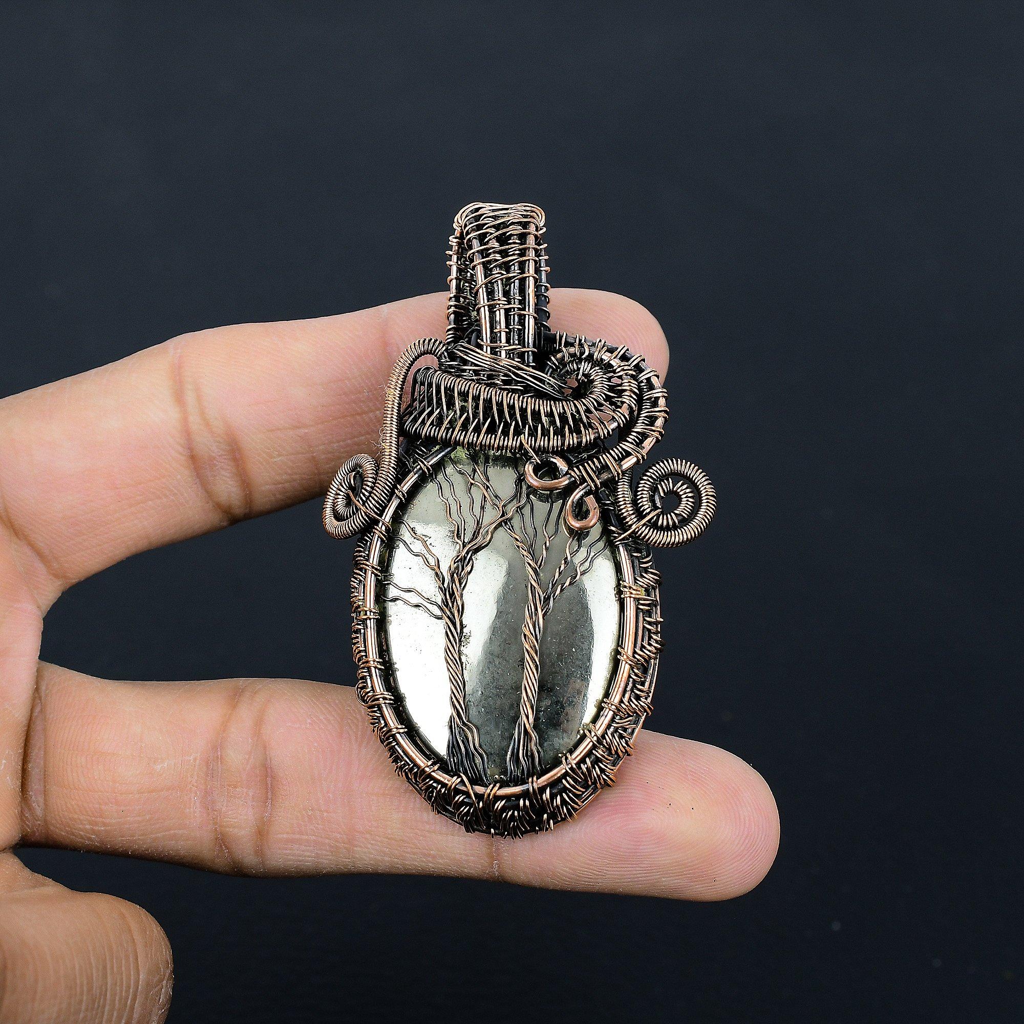 

Золотой кулон из пирита апачей, украшение, обернутое медной проволокой 999 пробы, кулон с драгоценным камнем, подарок для нее, изящное украшение ручной работы 2.55 Inches