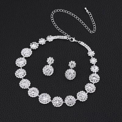 3PS Hochzeitssaisonen Luxus Voll Diamant Damen Ohrringe Halskette Zirkon Set Hochzeitskleid Hals-Accessoires Damenkleid