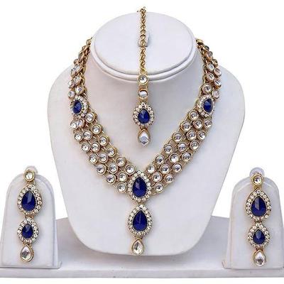 Neuestes, stilvolles, mit 18 Karat vergoldetes, traditionelles Kundan-Halsketten-Schmuckset für Damen