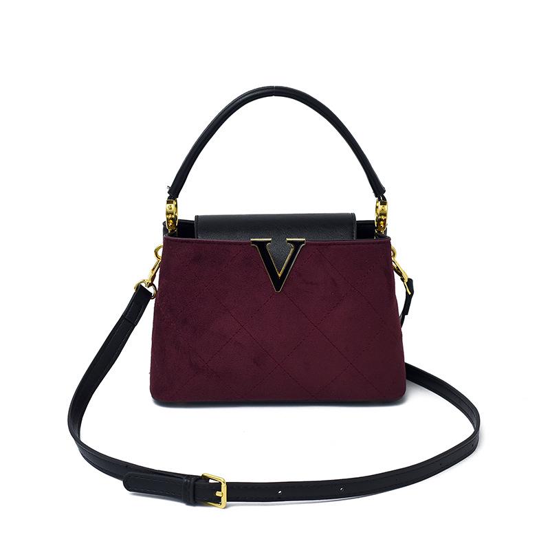 Štýlová dámska v-čková reťazová kabelka 2025 - Luxusná ľahká ramenná/crossbody taška