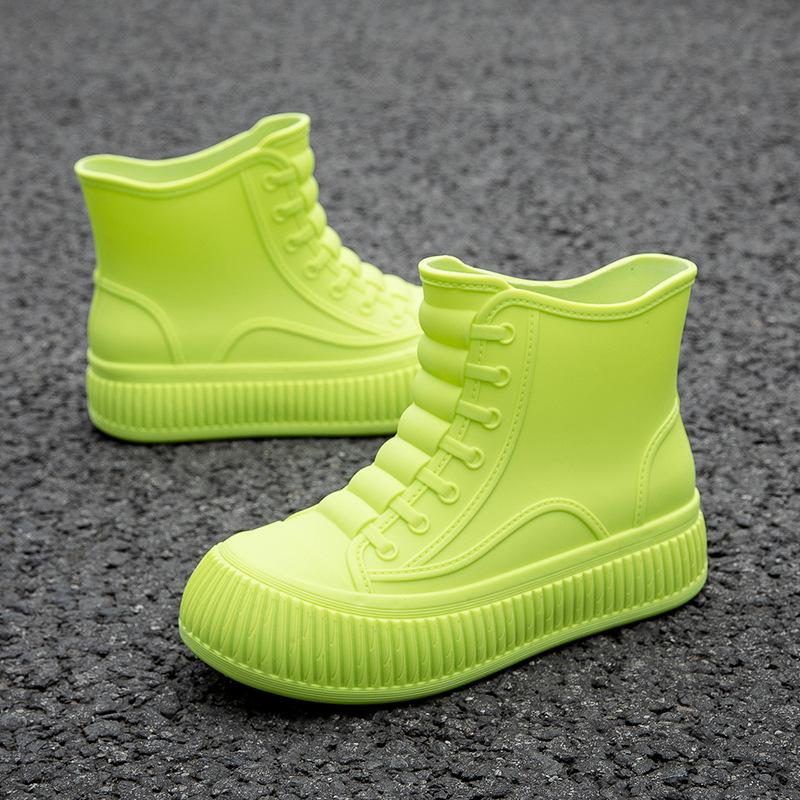 

Водные туфли новые короткие женские водонепроницаемые и нескользящие, уличные студенческие корейские утолщенные резиновые сапоги женская мода 40