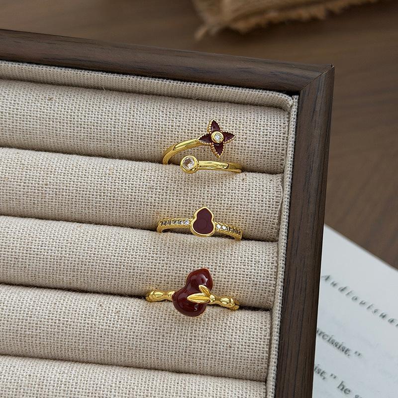 Four-Leaf Clover Gourd, Angora Red Enamel, Open Ring, Diamond-Set Zircon Stacked Ring.