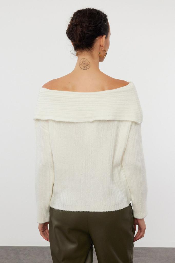 Women's Fashion Stylish Sweater Plum Soft Textured Carmen Collar Knitwear Sweater