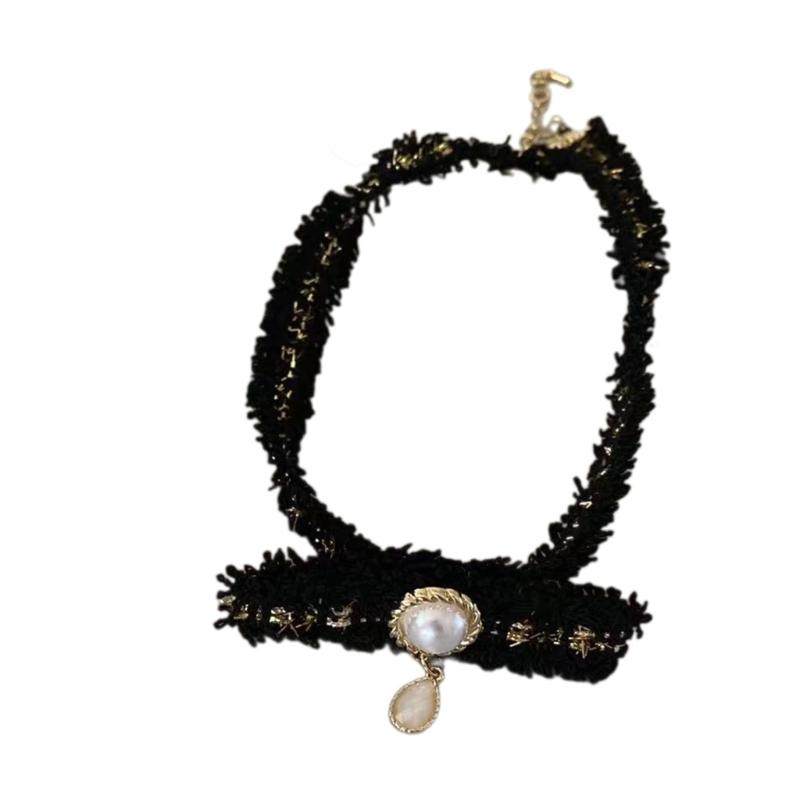 

Fabric Choker Necklace Statement Necklace Stylish Neck Jewelry Fabric Material Pendant Choker Suitable for Daily Party чорний