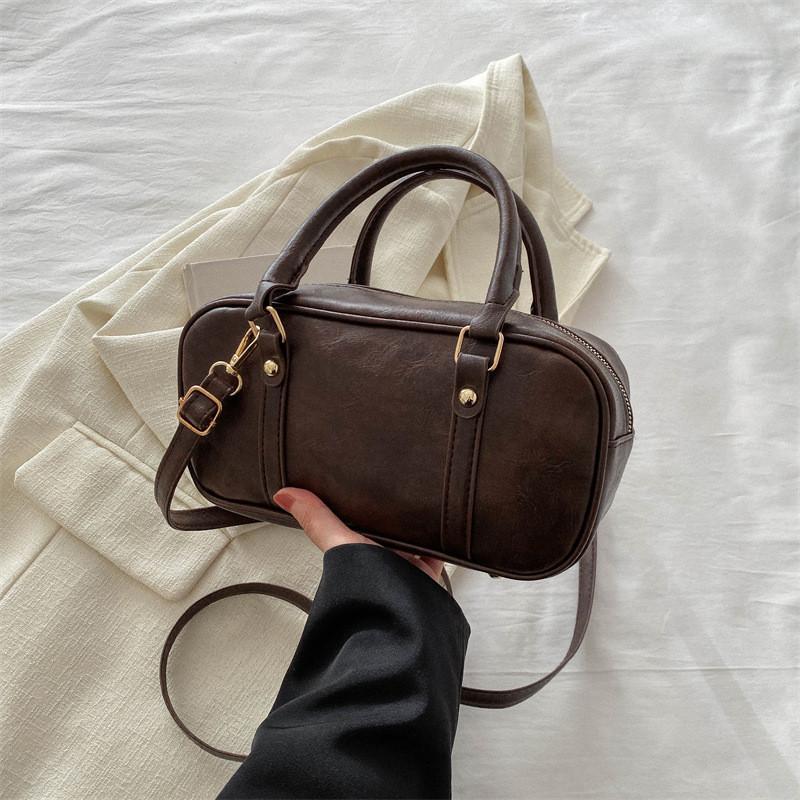 Popular Women's Bag 2024 New Korean Style Crossbody Bag Simple Vintage Bag