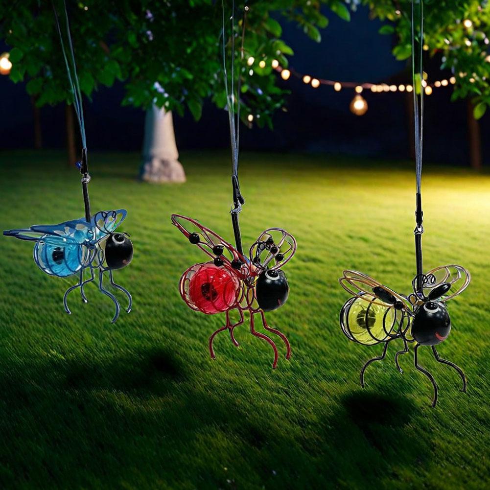 Solar-Powered Hanging Bee Garden Light Decorative Outdoor Figurine Light Metal Garden Statue Light for Patio Balcony Yard
