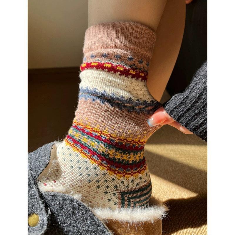 American Light Luxury Retro Ethnic Style Thick Line Kaji Street Style Couple Medium Tube Stacking Socks Children