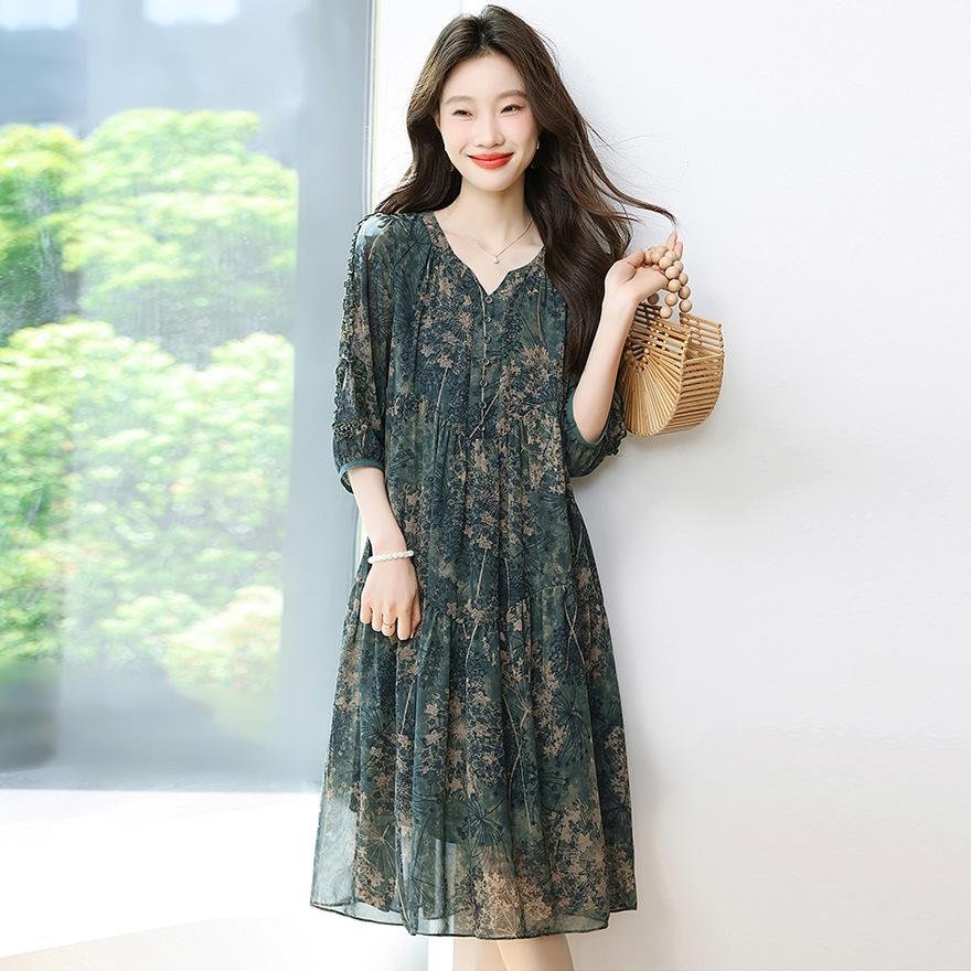 Light and mature temperament floral chiffon dress women's summer new loose belly covering and thin dress skirt