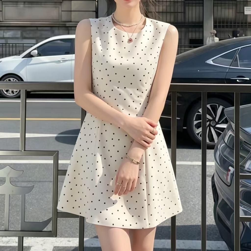 French Polka Dot Sleeveless Vest Dress Women's Summer 2026 New Style Waist and Thin Temperament Short Skirt