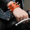 Polierte Zinkzinklegierung Nieten Doppelreihe Nietenarmband Gothic Rock Manschette Goth Szene Enthusiasten