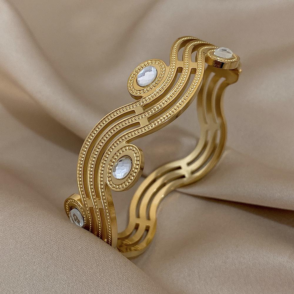 Vintage Wave Twisted Stainless Steel Cuff Bangles Bracelets for Women Charm Rhinestone Gold Plated Bracelet Waterproof Jewelry