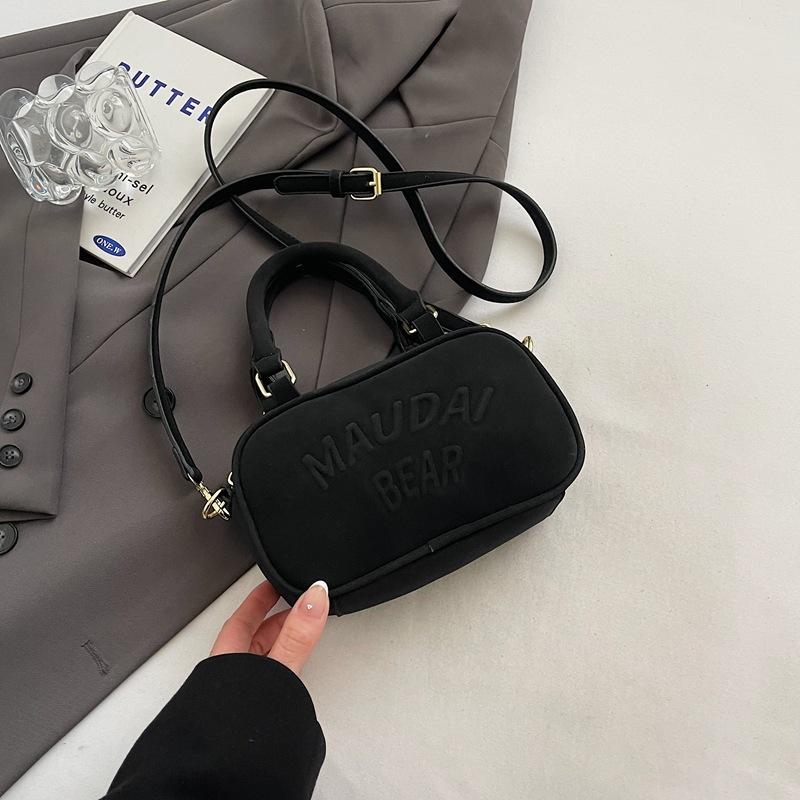 

Bowling bag 2025 new women s bag fashion versatile portable personalized box bag cosmetic bag versatile shoulder bag 20*7*11