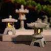 Neue Mini-Pagodenlaterne Licht Gartenstatue Dekorativer Sandstein Mikrolandschaftslampe Zen-Hof Miniatur-Bonsai